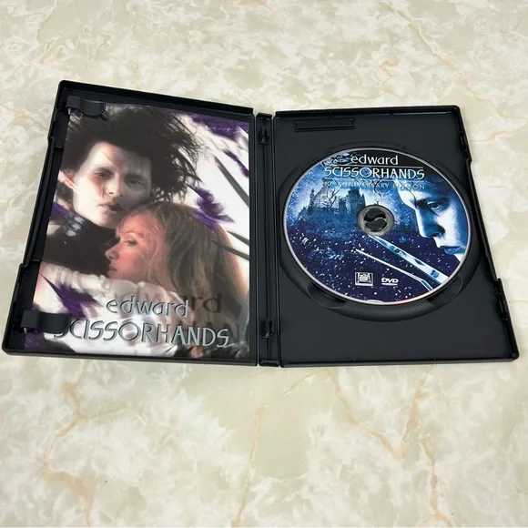 Edward Scissorhands Anniversary Edition DVD - Picture 3 of 4